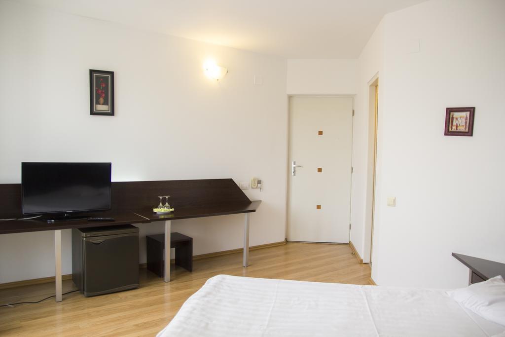 ヴィラ グランデ ヤシ 部屋 写真