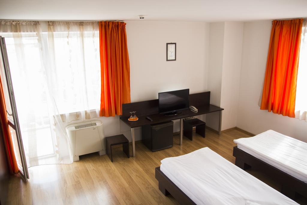 ヴィラ グランデ ヤシ 部屋 写真